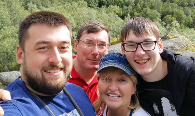 Отдых семьи Луценко на Сейшелах стоил минимум 50 тысяч евро, - СМИ