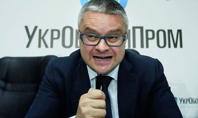 Кабмин просит Порошенко уволить главу «Укроборонпрома» Романова
