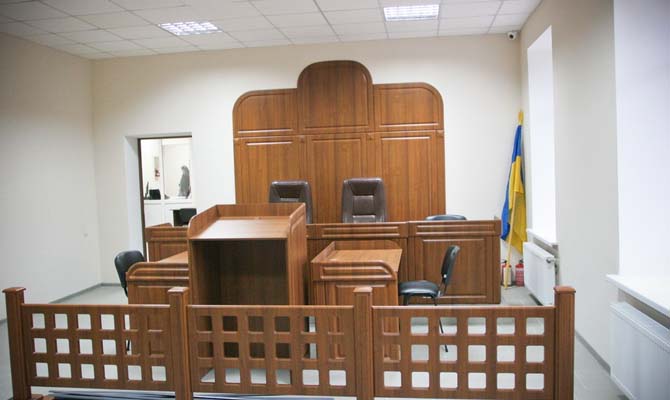 Выборы главы Конституционного суда снова перенесли