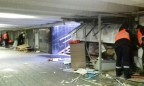 В Киеве начали сносить МАФы в подземном переходе на Майдане Независимости