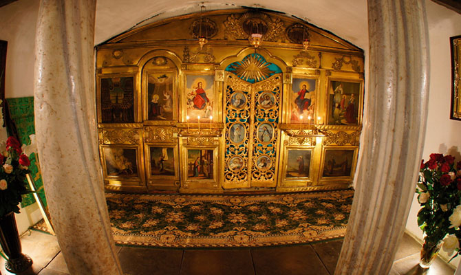 Братия Киево-Печерской Лавры заявляет об угрозе нападения на пещеры