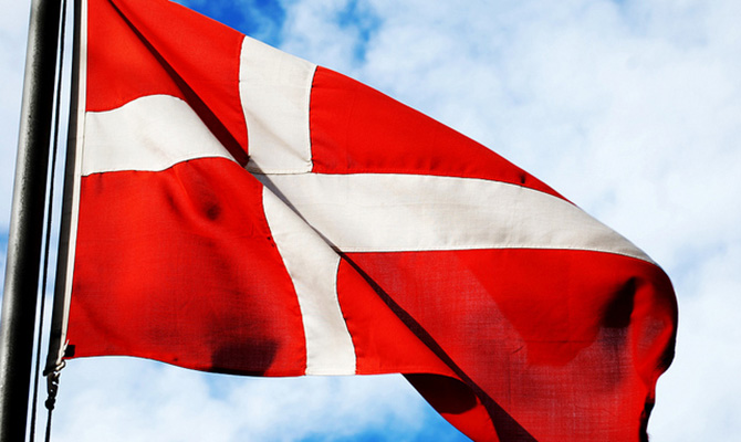 Глава МИД Дании посетит Украину