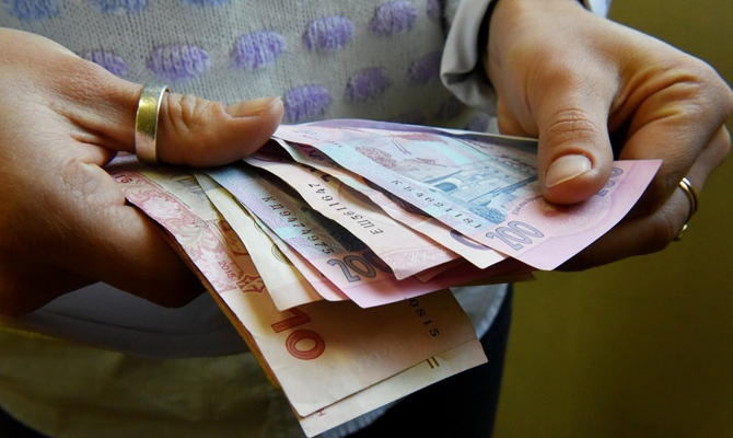 Госстат подсчитал, сколько получают украинцы