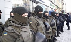 Полиция и Нацгвардия продолжат охранять суды, - Гройсман