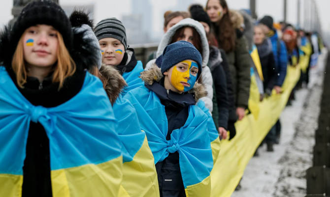Более 59% украинцев считают политическую ситуацию напряженной
