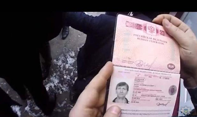 Из Украины выдворили российского криминального авторитета Хасана