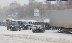 В Киеве запретят въезд грузовикам