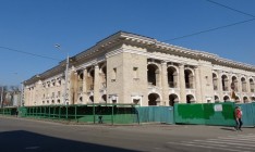 Гостиный двор вернули в коммунальную собственность Киева