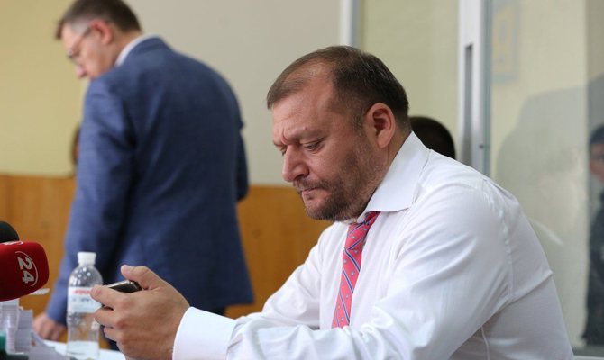 Суд разрешил Добкину выезжать за границу