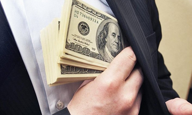 Чиновник Киевской ОГА погорел на взятке в 330 тысяч гривен