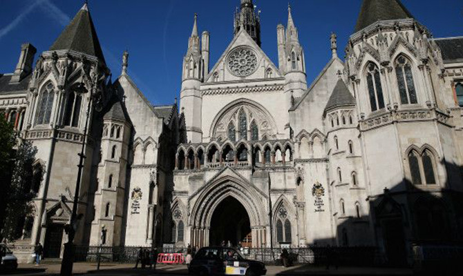 Суд Лондона обязал структуры Коломойского и Боголюбова детализировать сделки ПриватБанка на $1,9 млрд