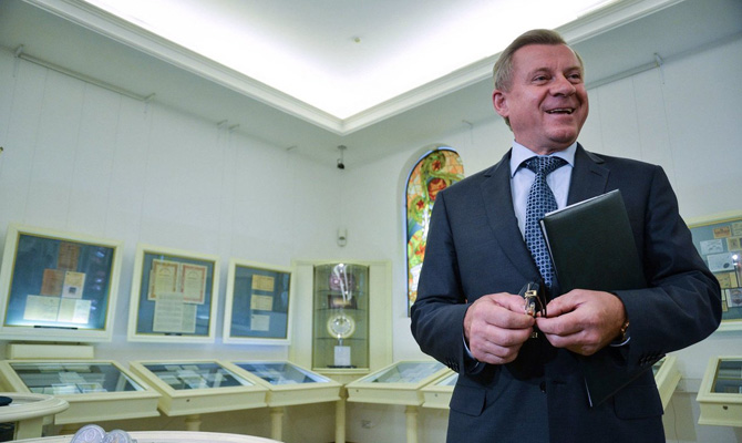 Порошенко гарантировал сохранение независимости НБУ при Смолие