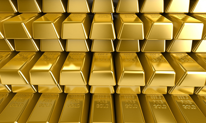 Цена золота растет на фоне напряженности между Великобританией и РФ