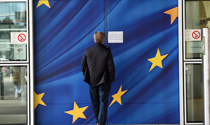 Главы МИД стран ЕС договорились избегать поддержки популистов в Украине