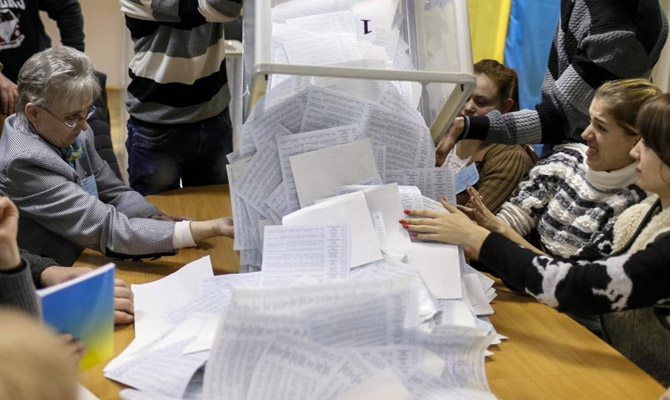 Комитет продолжает работу над избирательным кодексом, - Парубий