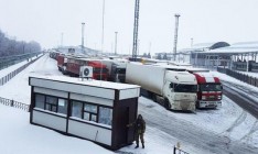 РФ частично приостановила пропуск грузовиков из Украины
