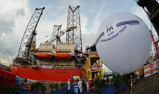 Порошенко подписал закон о моратории на банкротство «Черноморнефтегаза»