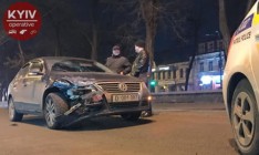 На Подоле произошло ДТП с участием дипломатического авто РФ