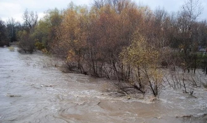 ГосЧС предупреждает об угрозе наводнений в 6 областях Украины