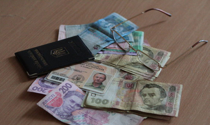 Около 60% военных пенсионеров уже получают пересчитанные пенсии, - Розенко