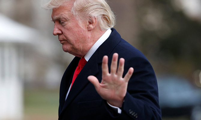 Рейтинг Трампа упал до 39%