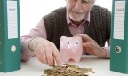 Почти 60% украинцев не могут откладывать деньги на пенсию, — исследование