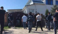 Российские силовики проводят массовые обыски у крымских татар