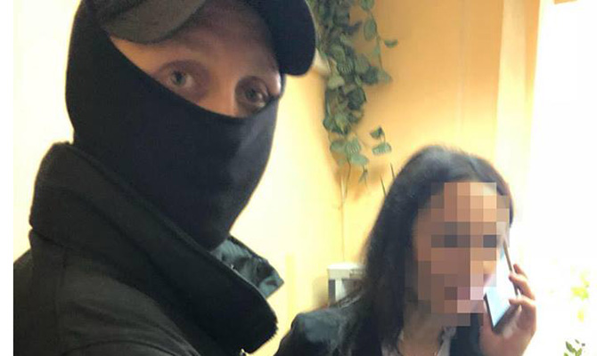 Судью и главу аппарата Подольского суда Киева задержали на взятке $10 тысяч