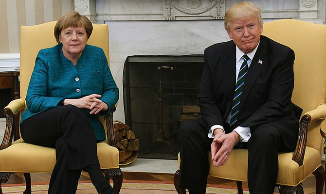 CNN: Трамп попросил у Меркель совета как вести себя с Путиным