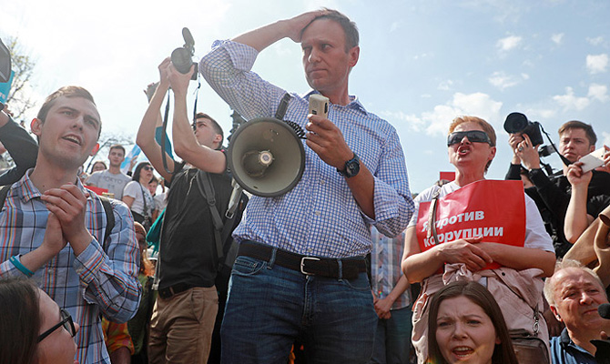 В Москве на антиправительственном протесте задержали Навального