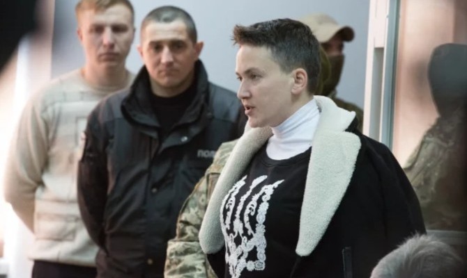 Луценко: Оружие Савченко выдавали полковники РФ, имена известны