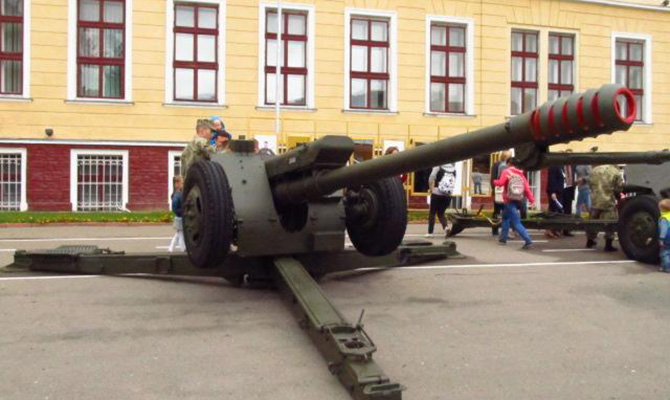 Директора Львовского бронетанкового завода отстранили от должности до 2 июля