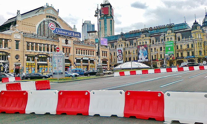 В Киеве на несколько недель перекрыли Крещатик