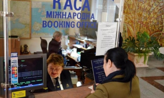 В Украине стали покупать больше билетов на поезда