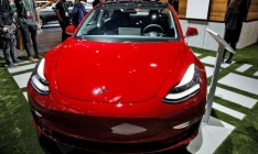 Tesla начала поставки Model 3 за пределы США