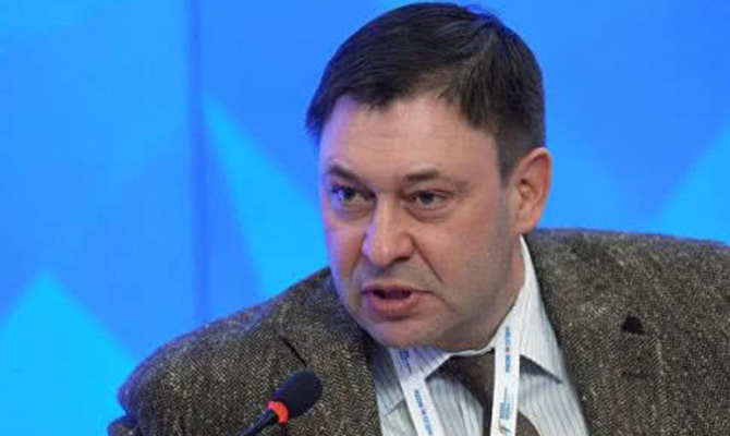 Руководителя портала РИА Новости Украины везут в Херсон