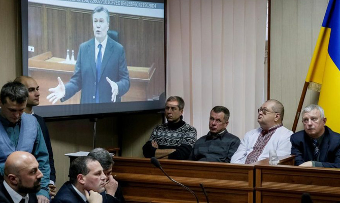 Суд продолжит рассматривать дело о госизмене Януковича 5-8 июня