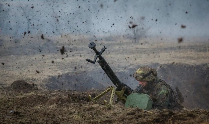 Боевики обстреляли школу в Светлодарске Донецкой области, ранен гражданский