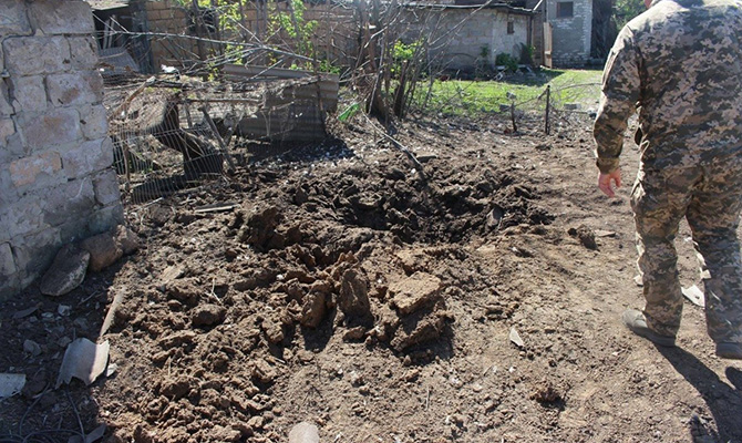 Боевики ночью обстреляли Троицкое, погибли два мирных жителя