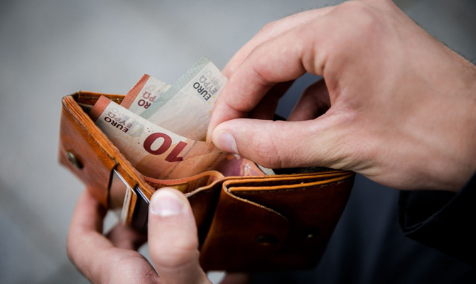 Порошенко: Рост минимальной зарплаты до 4200 гривен - не предел