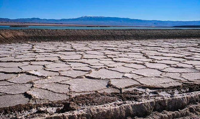 Война за литий: Китайцы начинают и пока выигрывают
