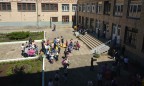 В Николаеве в школе распылили неизвестное вещество, эвакуировано около 400 учеников