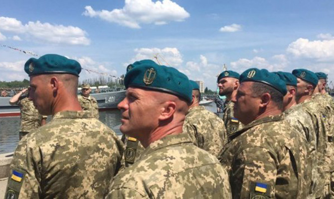 Порошенко назвал потери морпехов с начала российской агрессии