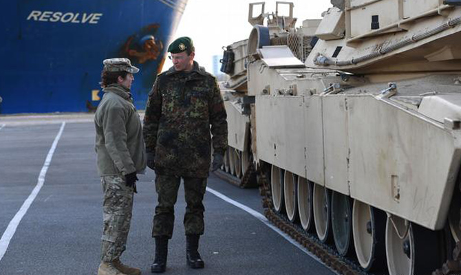США перебрасывают в страны Балтии и Польше тысячи танков