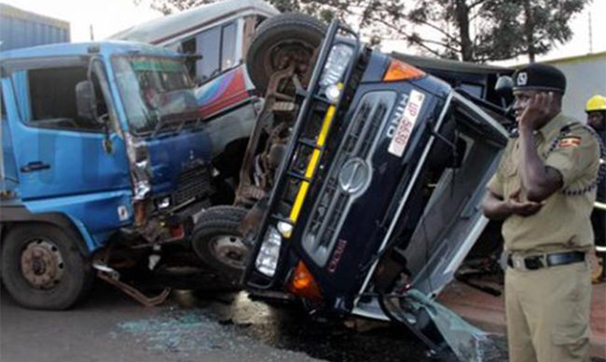 В результате аварии автобуса в Уганде погибли 48 человек