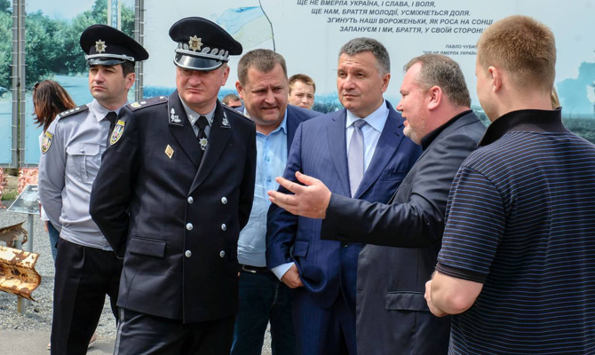 Полицейским могут повысить зарплаты