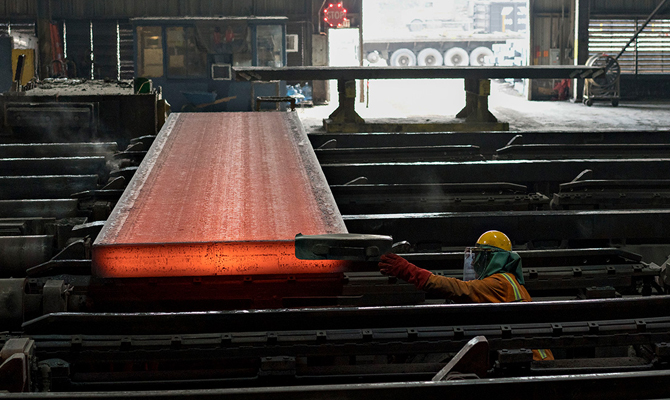 США ввели крупные пошлины на сталь и алюминий