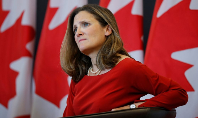 Канада требует от России освободить Сенцова, - Фриланд