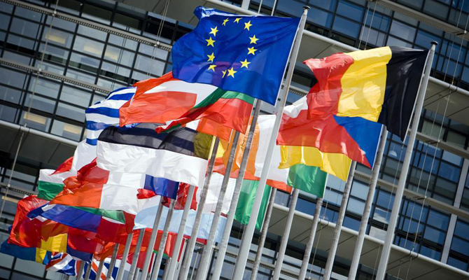 Франция и Германия до сих пор не согласовали дорожную карту реформ Еврозоны