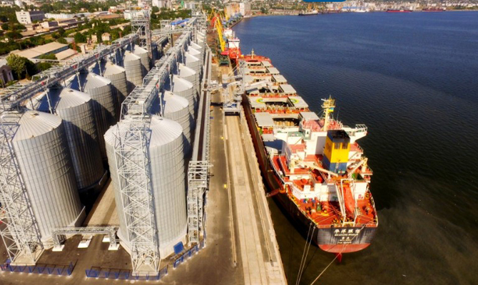 В порту «Ольвия» открыли первую очередь зернового терминала